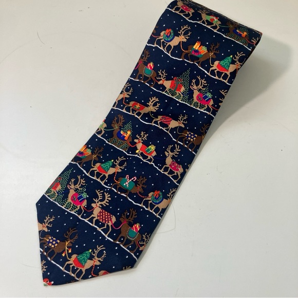 Alynn Neckwear "Christmas Reindeer" Creative American Designs Multicolor - Picture 1 of 5